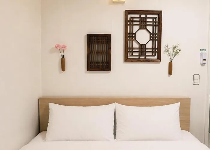 New Open! In Grace Hanna Stay, Seoul, Shillim Station 2mins, Airport Bus 2mins, Gangnam Hongik Unv' 20mins 서울특별시