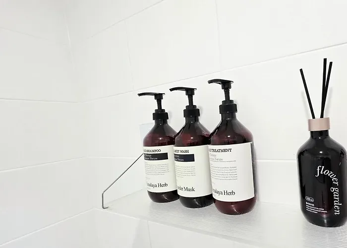New Open! In Grace Hanna Stay, Seoul, Shillim Station 2mins, Airport Bus 2mins, Gangnam Hongik Unv' 20mins 서울특별시