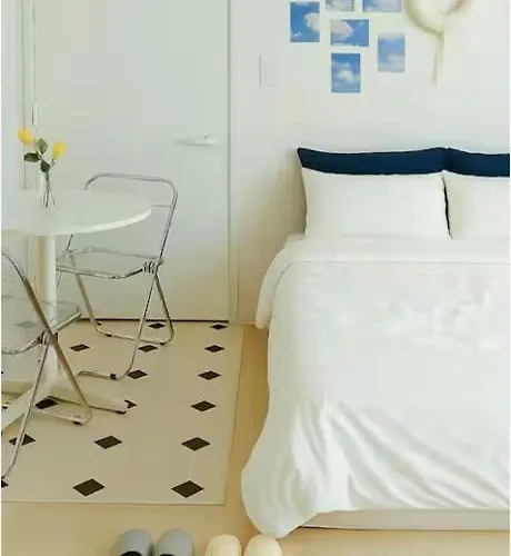 New Open! In Grace Hanna Stay, Seoul, Shillim Station 2mins, Airport Bus 2mins, Gangnam Hongik Unv' 20mins 서울특별시