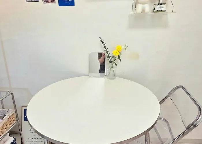New Open! In Grace Hanna Stay, Seoul, Shillim Station 2mins, Airport Bus 2mins, Gangnam Hongik Unv' 20mins B&B