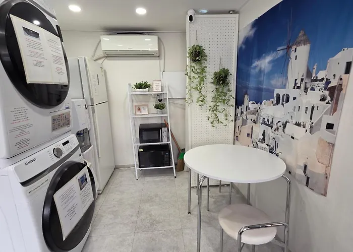 New Open! In Grace Hanna Stay, Seoul, Shillim Station 2mins, Airport Bus 2mins, Gangnam Hongik Unv' 20mins B&B 서울특별시